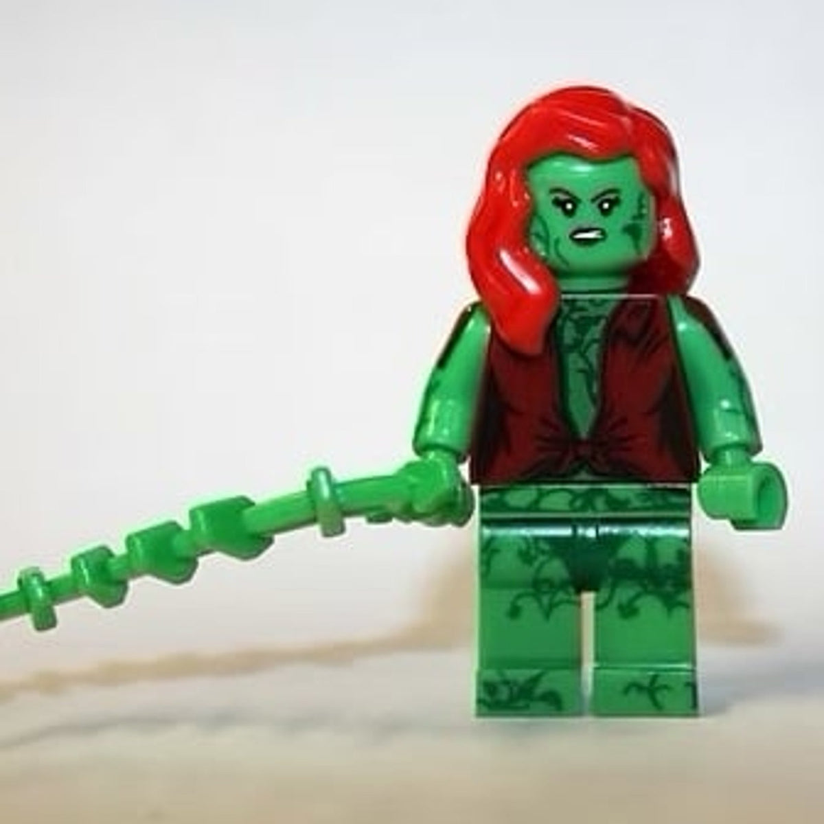 Poison Ivy Minifigure - Arkham Asylum | Pamela Isley | Detective Collection | Batman | Custom